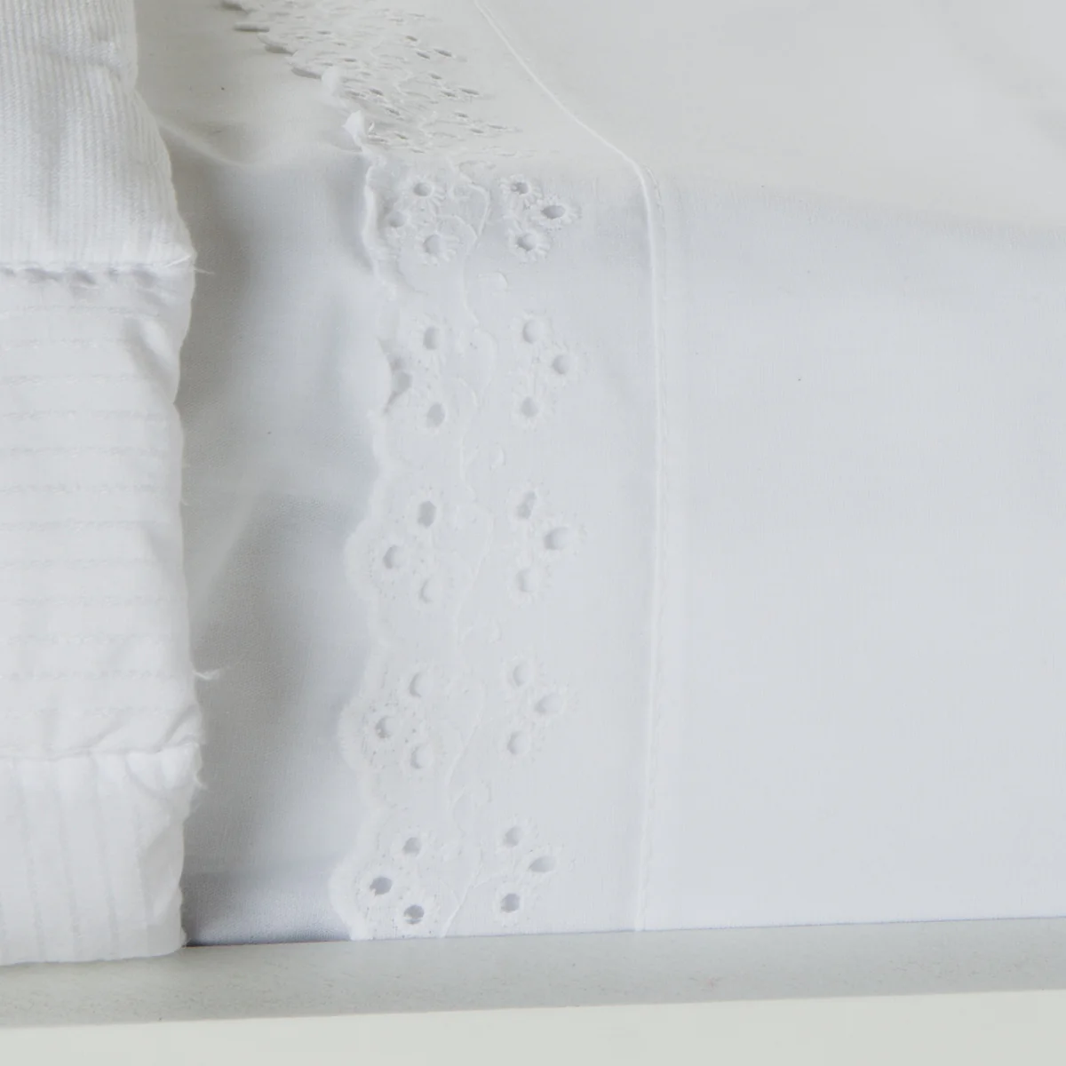 Sábana Broderie - Image 3